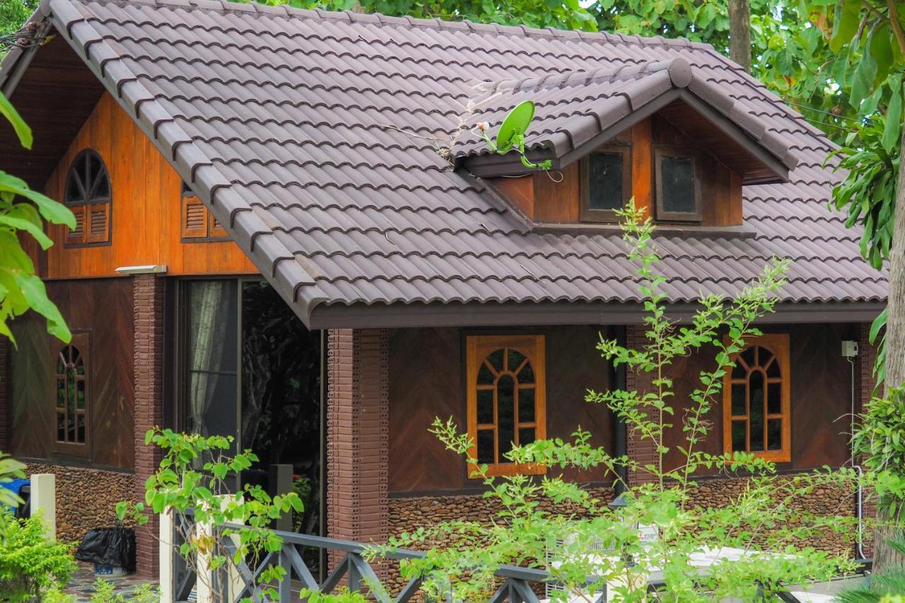 Hotel Ratmanee House Kanchanaburi Exterior foto