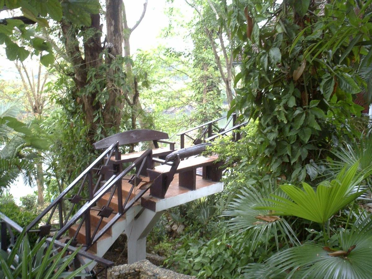 Hotel Ratmanee House Kanchanaburi Exterior foto
